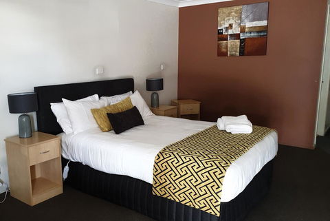 Tenterfield Tavern And Motor Inn - Accommodation Nelson Bay 0