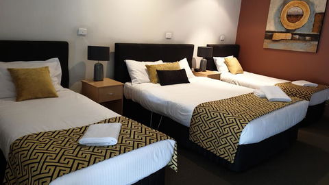 Tenterfield Tavern And Motor Inn - Accommodation Nelson Bay 1