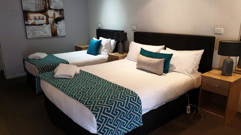 Tenterfield Tavern And Motor Inn - Accommodation Nelson Bay 3
