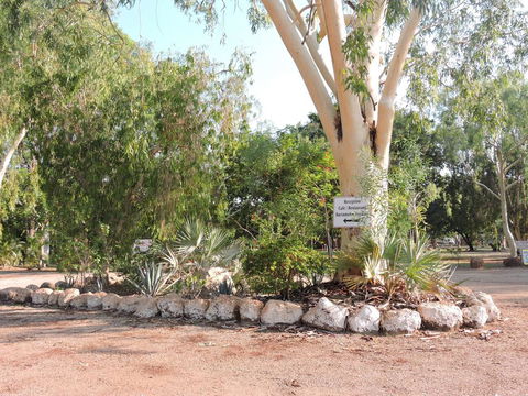 Territory Manor Motel & Caravan Park - Accommodation Nelson Bay 2