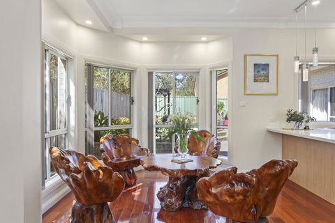 The Art House - Nelson Bay Accommodation.com 1