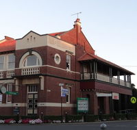 The Bank BB West Wyalong - Accommodation Nelson Bay