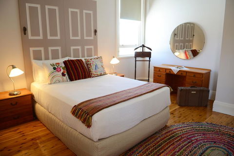 The Bank B&B West Wyalong - Accommodation Nelson Bay 1