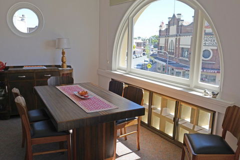 The Bank B&B West Wyalong - Accommodation Nelson Bay 2