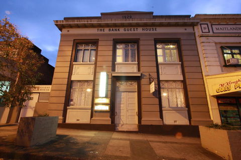 The Bank Guesthouse - Accommodation Nelson Bay 1