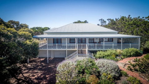 The Banksia - 3 Banksia Court, Normanville - Accommodation Nelson Bay 0