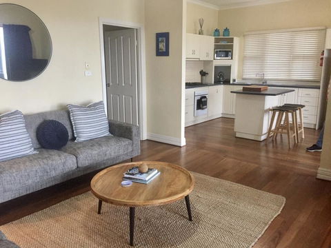 The Beach House & Villas - Accommodation Nelson Bay 3