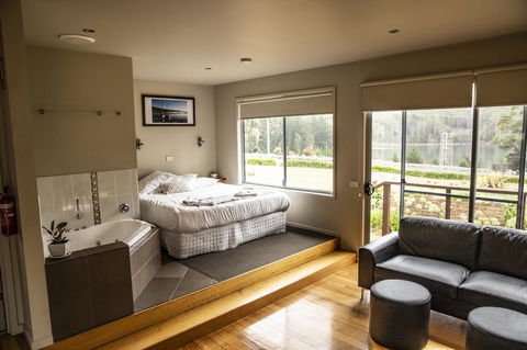 Little Norfolk Bay Events And Chalets - Accommodation Nelson Bay 2