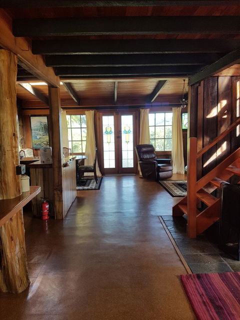 Whispering Hills Retreat - Accommodation Nelson Bay 11