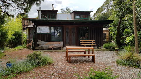 Whispering Hills Retreat - Accommodation Nelson Bay 5
