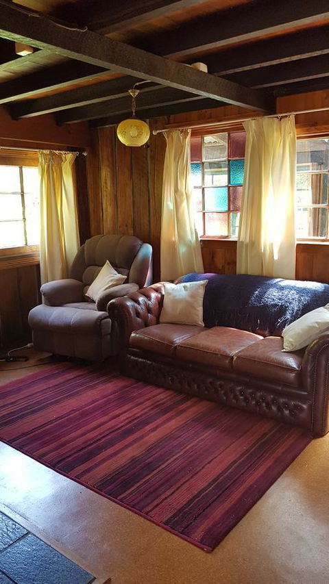 Whispering Hills Retreat - Accommodation Nelson Bay 7