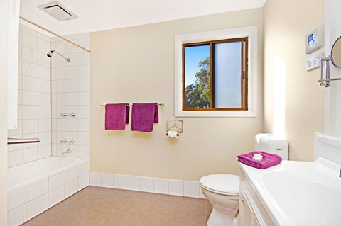 Naivasha Cottage - Accommodation Nelson Bay 11