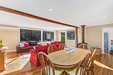 Naivasha Cottage - Accommodation Nelson Bay 5