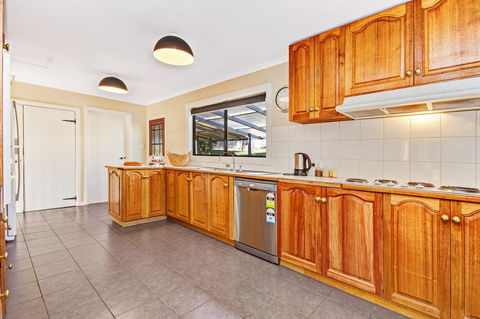 Naivasha Cottage - Accommodation Nelson Bay 7