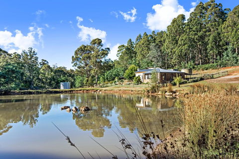 Naivasha Cottage - Accommodation Nelson Bay 2