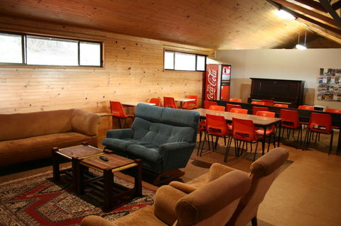 Seaview Holiday Park - Nelsons Bay Accommodation 2