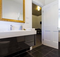 Deloraine Hotel - Accommodation Nelson Bay