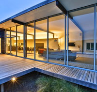 Cloudy Bay Beach House - Accommodation Nelson Bay