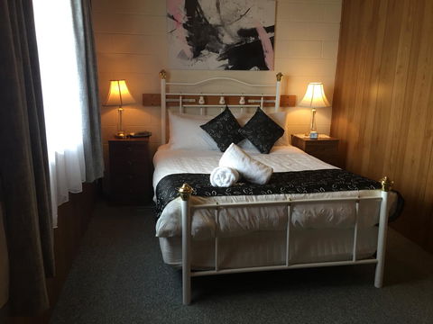 Regatta Point Tavern & Holiday Villas - Accommodation Nelson Bay 14