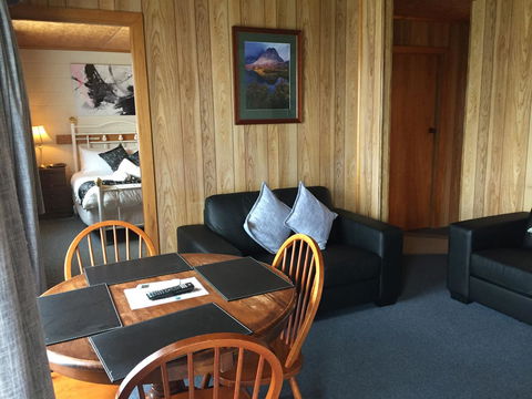 Regatta Point Tavern & Holiday Villas - Accommodation Nelson Bay 13