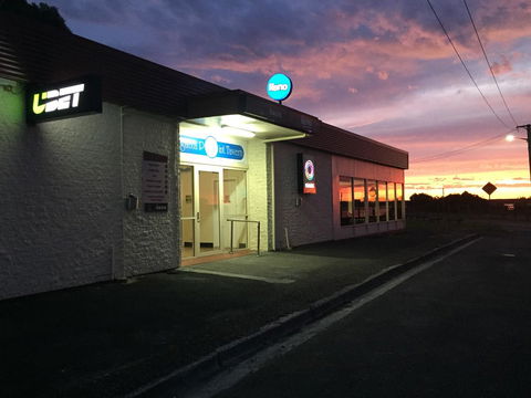 Regatta Point Tavern & Holiday Villas - Accommodation Nelson Bay 9