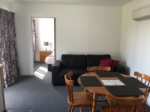 Regatta Point Tavern & Holiday Villas - Accommodation Nelson Bay 22