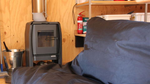 BAY OF FIRES ECO HUT Off Grid Experience At Binalong Bay - Accommodation Nelson Bay 7