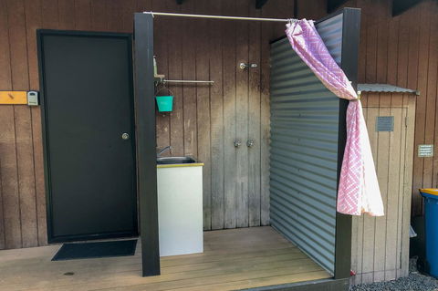 BAY OF FIRES ECO HUT Off Grid Experience At Binalong Bay - Accommodation Nelson Bay 17