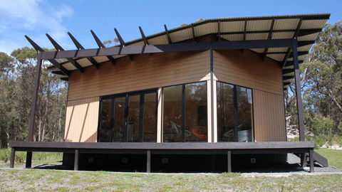 BAY OF FIRES ECO HUT Off Grid Experience At Binalong Bay - Accommodation Nelson Bay 21