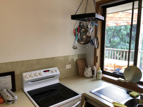Little Mountain Town - Accommodation Nelson Bay 2