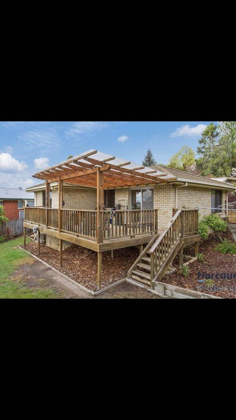 Little Mountain Town - Accommodation Nelson Bay 12