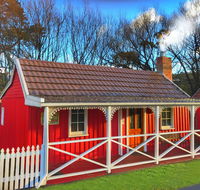 Platypus Playground Riverside Cottage - Accommodation Nelson Bay