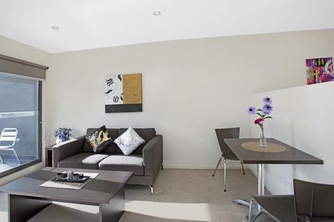 Astra Apartments Glen Waverley @Springvale RD - Accommodation Nelson Bay 9