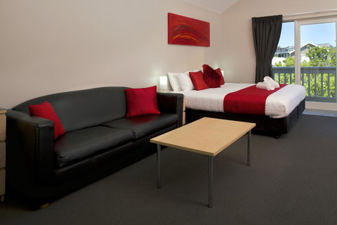 Boathouse Resort Studios And Suites - Nelson Bay Accommodation.com 15