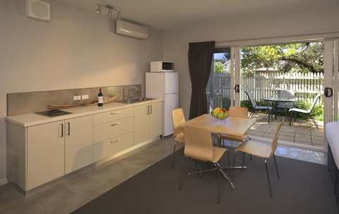 Boathouse Resort Studios And Suites - Nelson Bay Accommodation.com 21