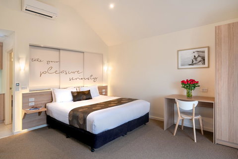 Boathouse Resort Studios And Suites - Nelson Bay Accommodation.com 2
