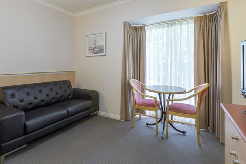 The Waverley International Hotel - Accommodation Nelson Bay 5
