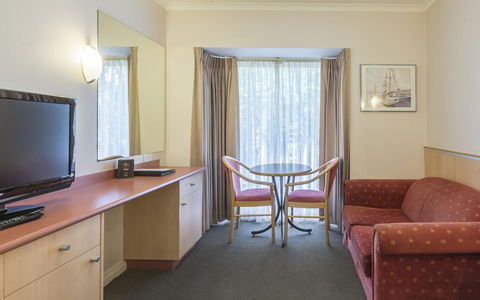 The Waverley International Hotel - Accommodation Nelson Bay 6