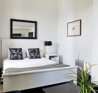 The Royal Hotel Mornington - Accommodation Nelson Bay