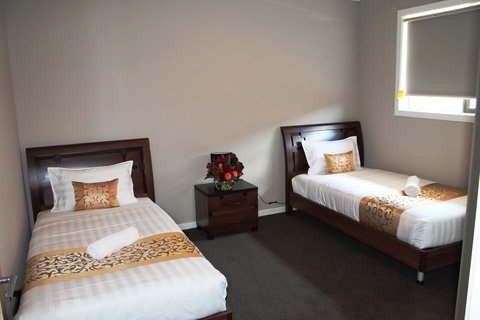 Atarhi Villas - Melbourne - Accommodation Nelson Bay 6