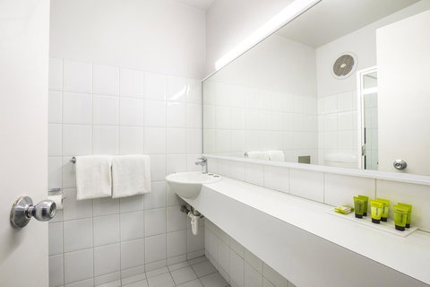 Nightcap At Matthew Flinders Hotel - Accommodation Nelson Bay 11