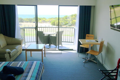 Apollo Bay Waterfront Motor Inn - Accommodation Nelson Bay 29
