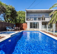 Front Beach House - Accommodation Nelson Bay