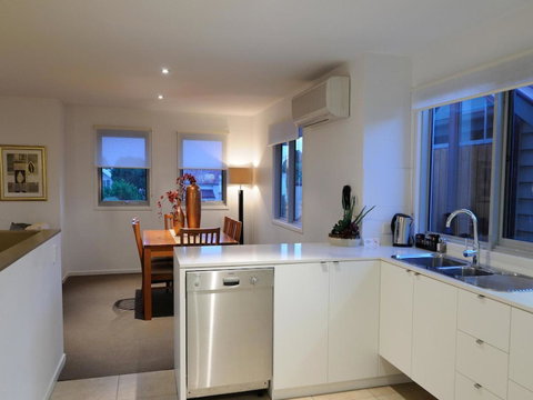 The Victoria Apartments - Accommodation Nelson Bay 38