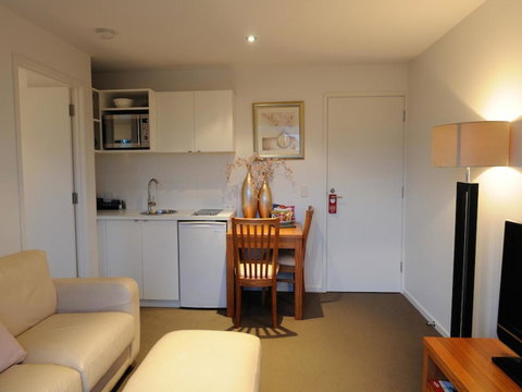 The Victoria Apartments - Accommodation Nelson Bay 17
