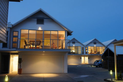 The Victoria Apartments - Accommodation Nelson Bay 3