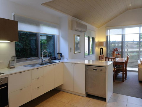 The Victoria Apartments - Accommodation Nelson Bay 33