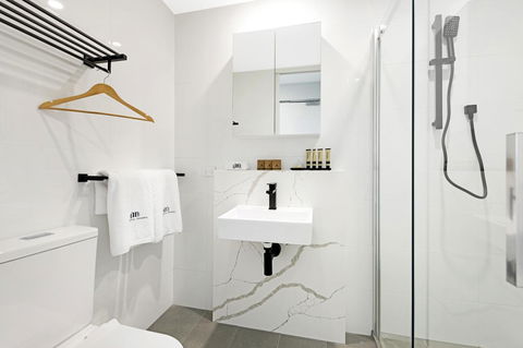 The Hamptons Apartments - St Kilda - Accommodation Nelson Bay 22