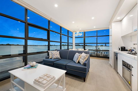 The Hamptons Apartments - St Kilda - Accommodation Nelson Bay 26