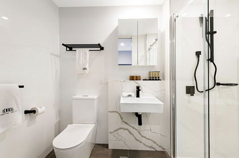 The Hamptons Apartments - St Kilda - Accommodation Nelson Bay 15